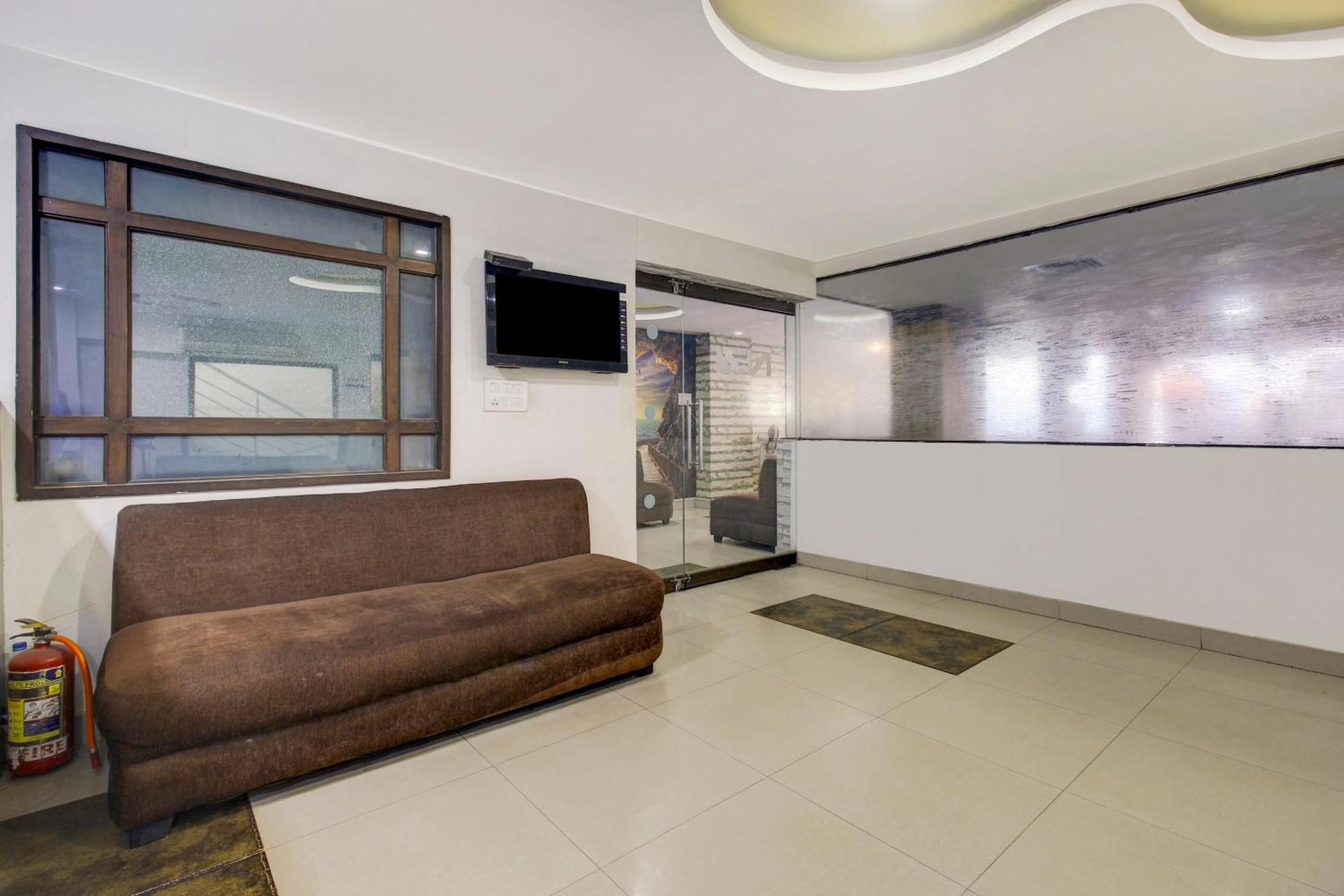 Hotel Super Townhouse Oak Lb Nagar Ramoji Hyderabad Exterior foto
